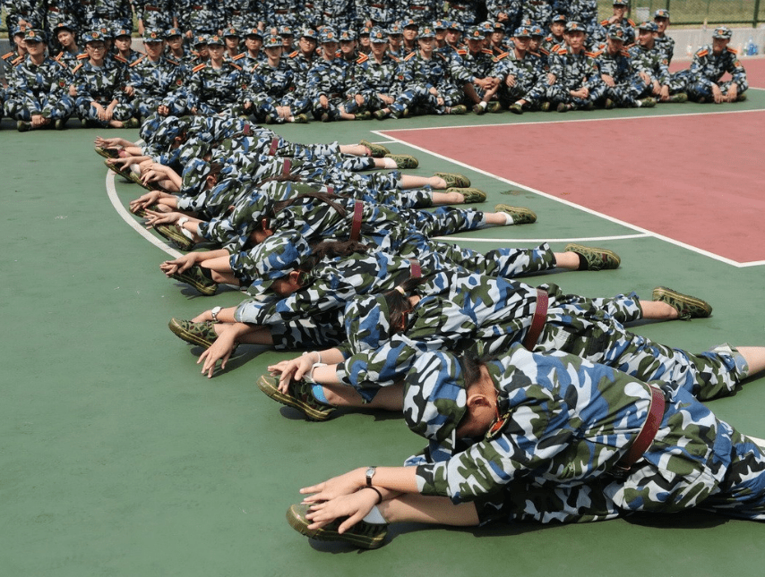 军训内衣_军训女生内衣辣舞图片