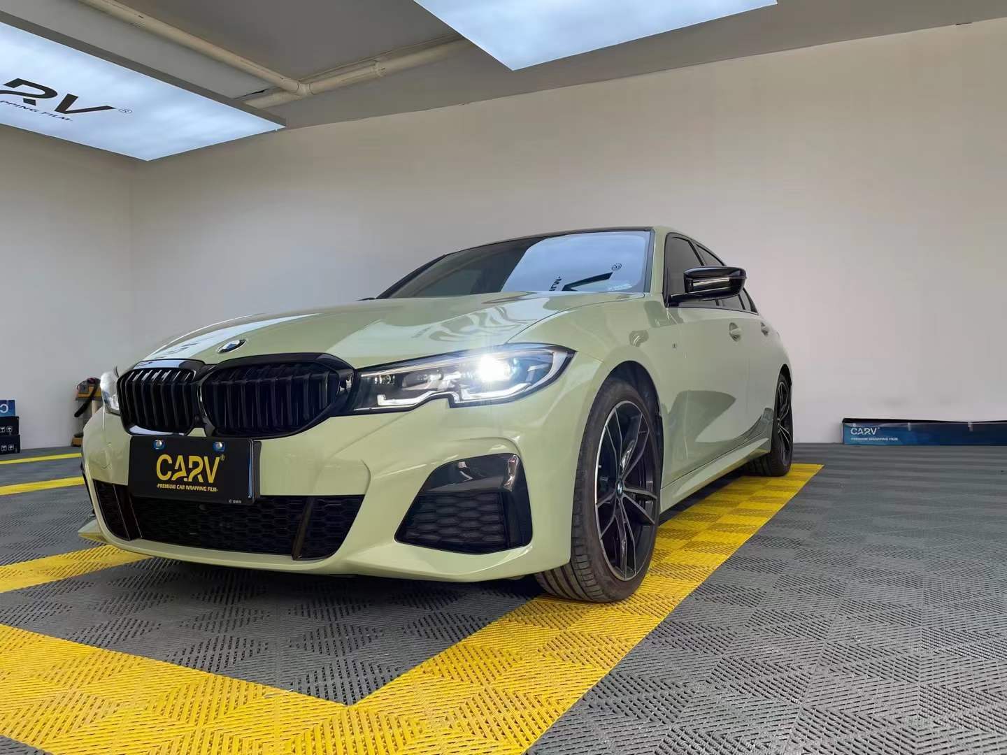 宝马3系全车卡孚改色膜水晶卡其灰