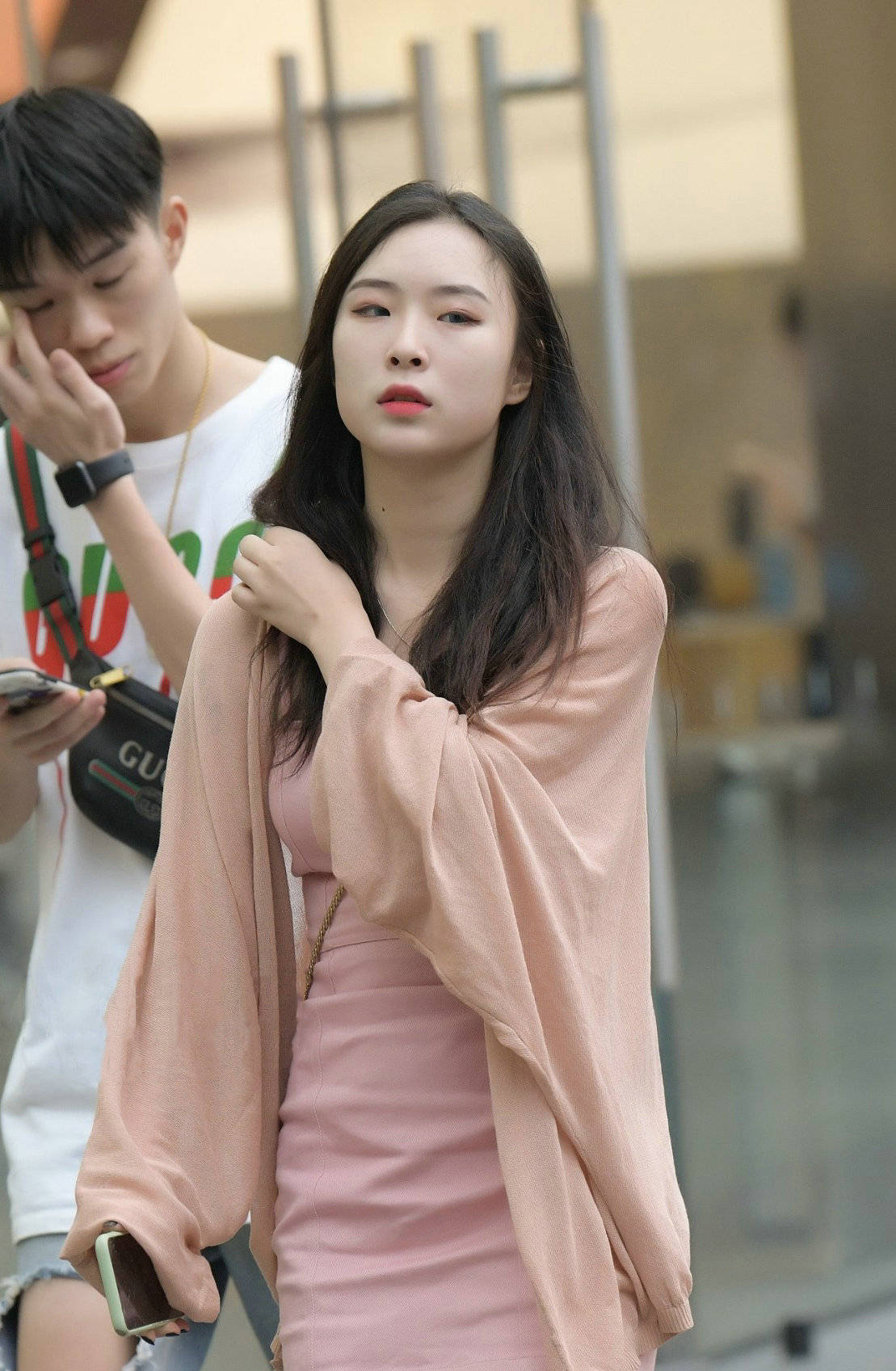 视觉 简单而时尚的连衣裙穿搭，依旧是女孩们搭配的首选