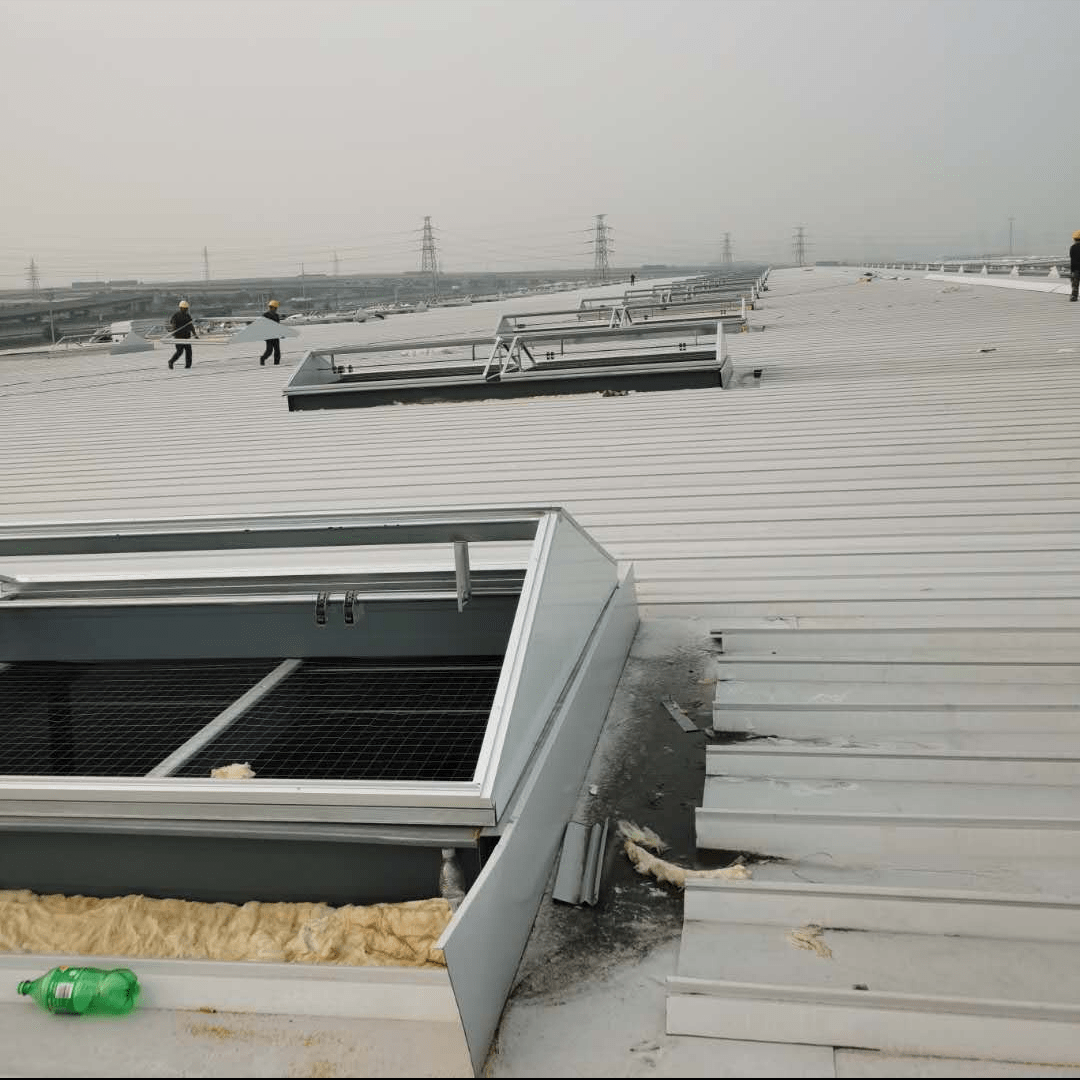 工业厂房排烟通风天窗安装到基座前需要考虑哪些因素?