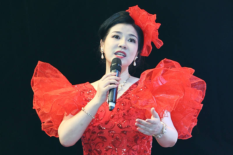 观众|我爱你中国 海之花·潘幽燕音乐会 获得圆满成功