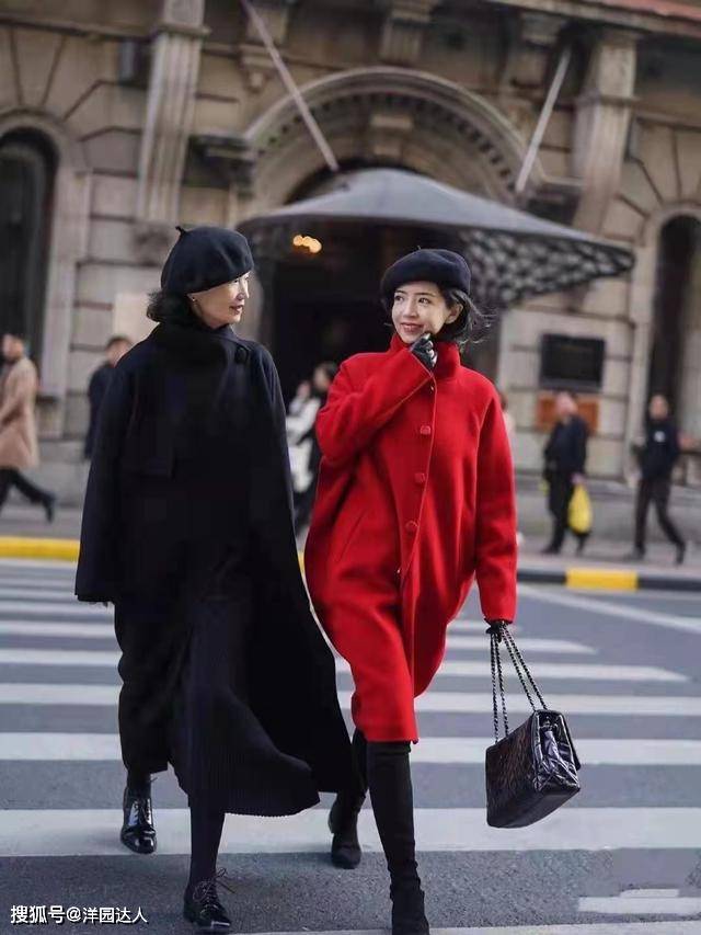 颜色 60岁女人会不会穿“大衣”，区别在这4点，穿对了高级又体面