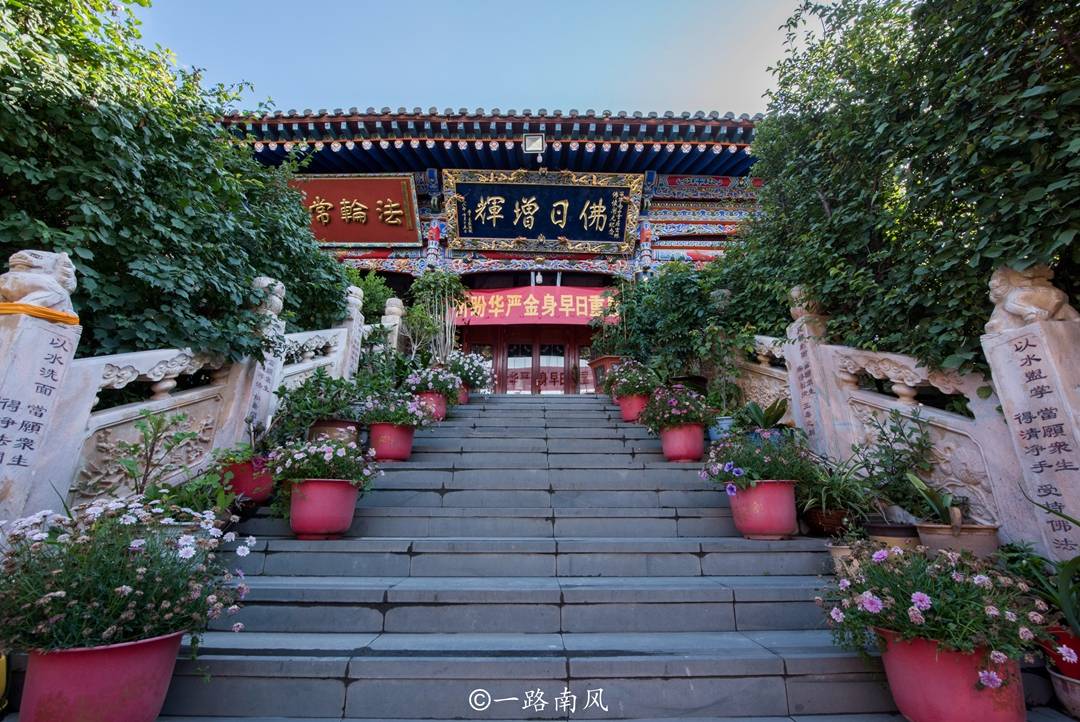 西宁城区耸立一座北宋寺院，免费开放，值得一游，外地游客较少