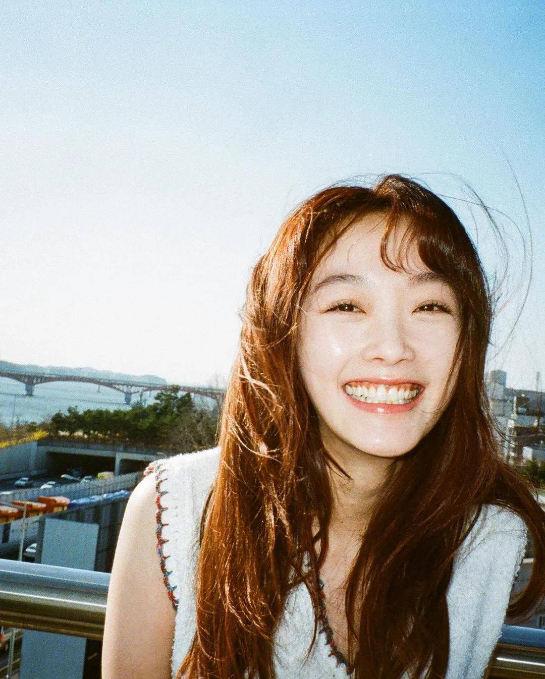 智英圈|ins一夜吸粉300W，27岁韩国“初恋脸”火出圈了！网友：我沦陷了