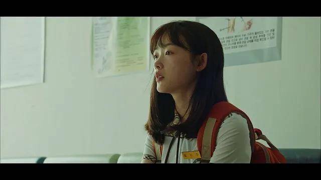 智英圈|ins一夜吸粉300W,27岁韩国“初恋脸”火出圈了!网友:我沦陷了