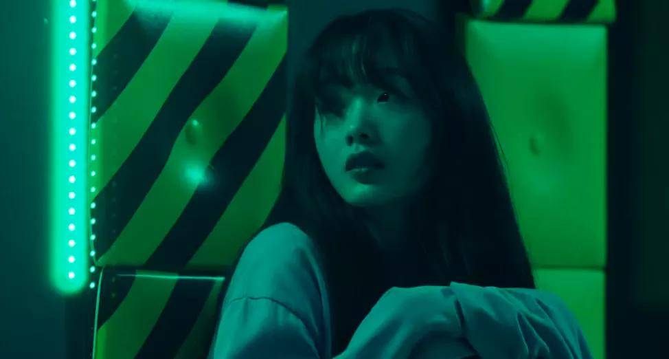 智英圈|ins一夜吸粉300W，27岁韩国“初恋脸”火出圈了！网友：我沦陷了