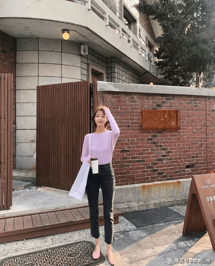 卫衣 今秋 5种小黑裤穿搭,让你秋冬更洋气~