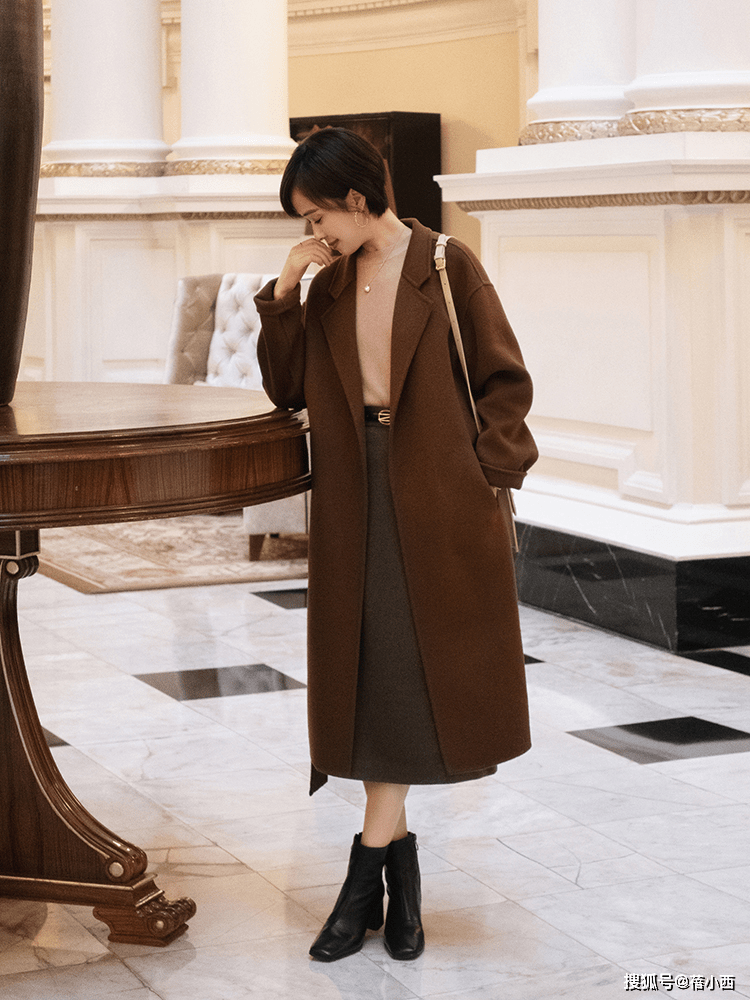 乐福 秋冬建议30+女性多备这“3双鞋”,搭配大衣、毛衣,高级又有气质