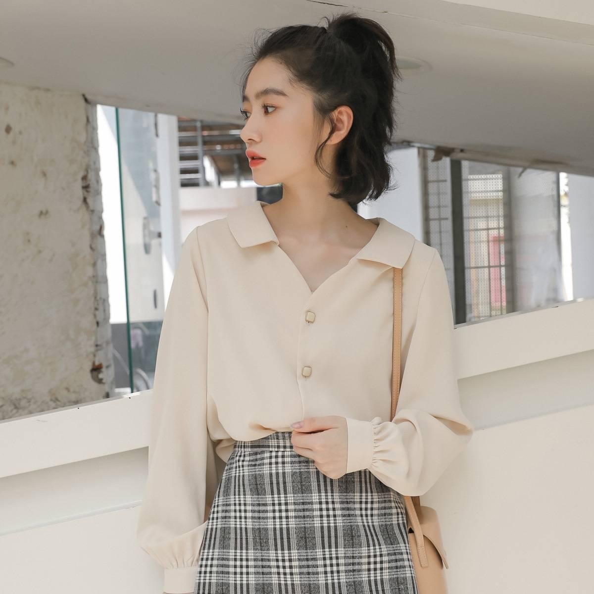 扣子 衬衫死板无趣？这4种花样实用扣子系法，让你的穿搭时尚再升级