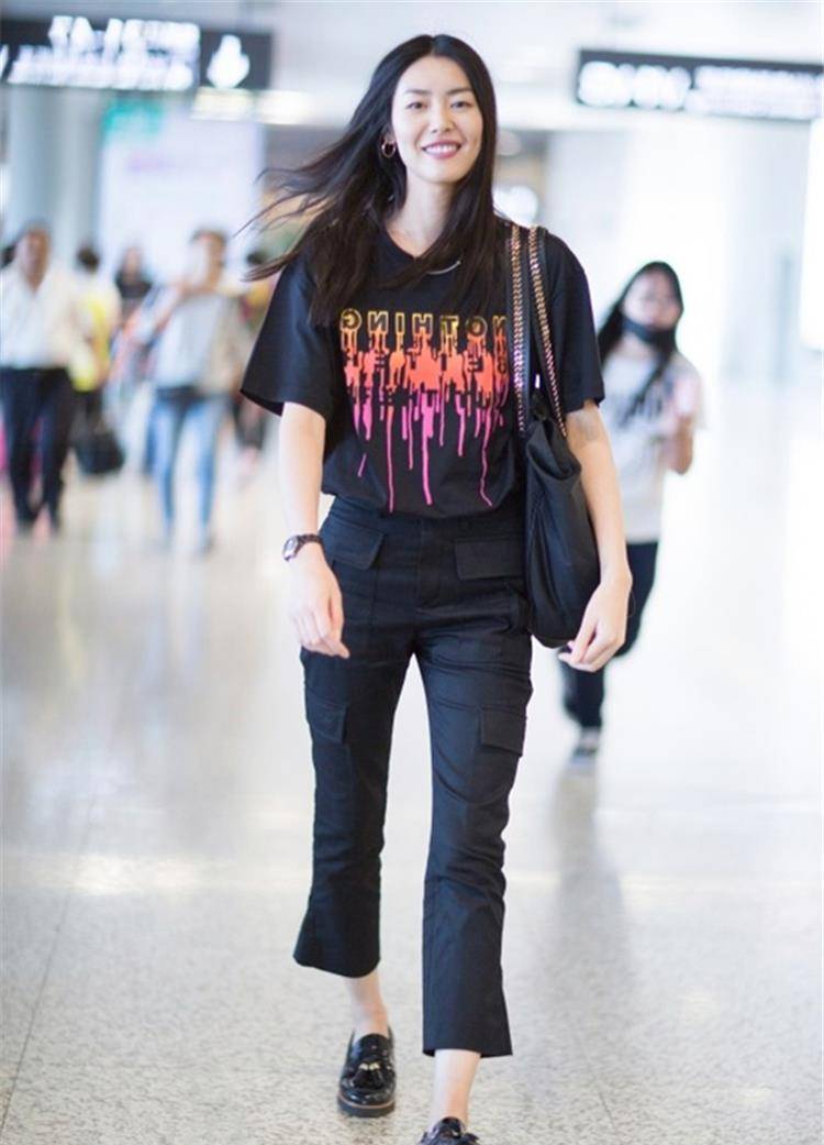 什么 比阔腿裤还要率性的工装裤，安利8套搭配，让你气场全开