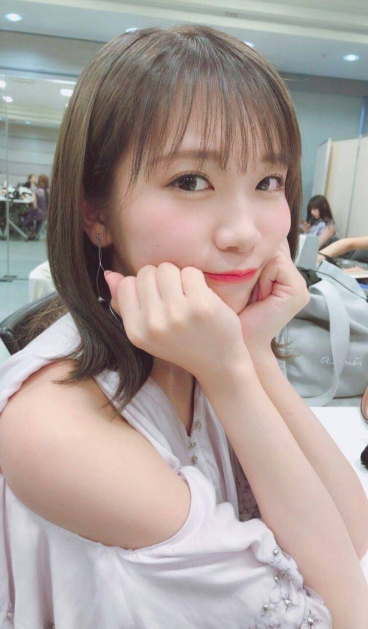 娇小可人 天然萌的秋元真夏 作为乃木坂46的新任队长 担起重任 高山一 新闻时间