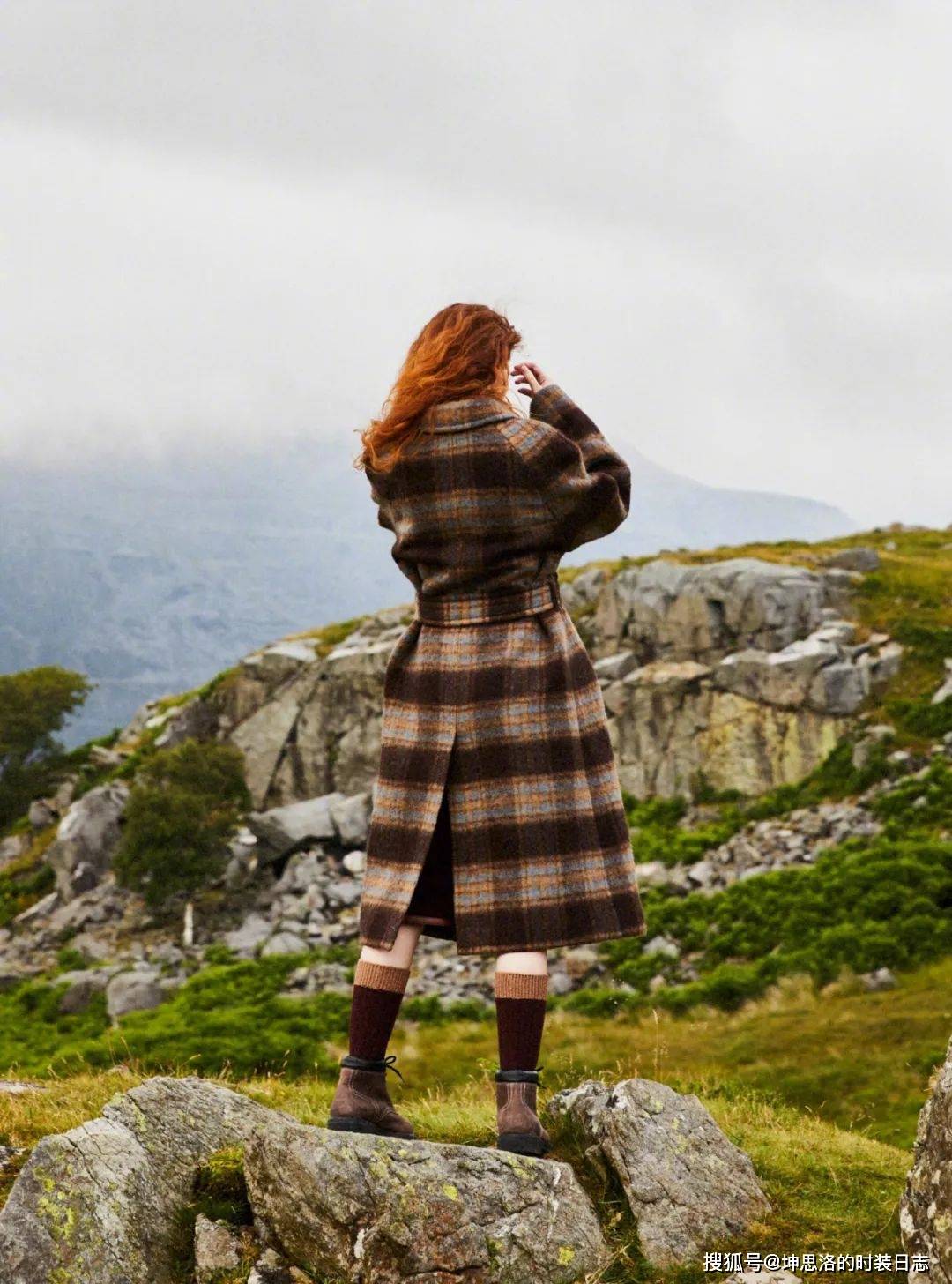 摄影 英国版时尚芭莎2021年十月刊时装大片合辑 浪漫秋日风景