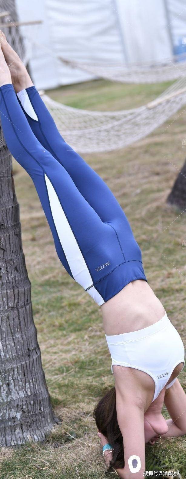 西装 气质出众的瑜伽裤搭配,搭配好上装和鞋子,随心所欲