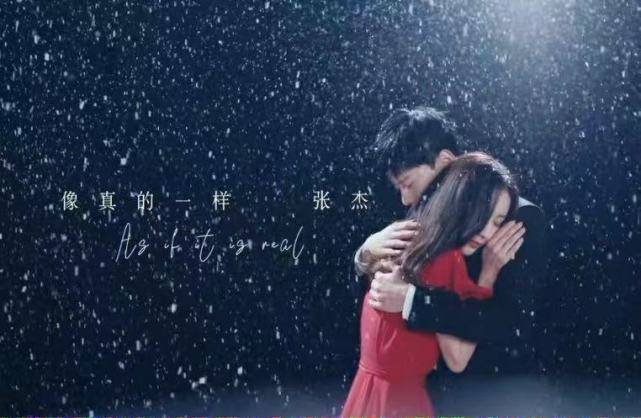 马尾 谢娜带娃外出不见张杰，跳跳俏俏穿同款衣服，扎着高马尾超可爱