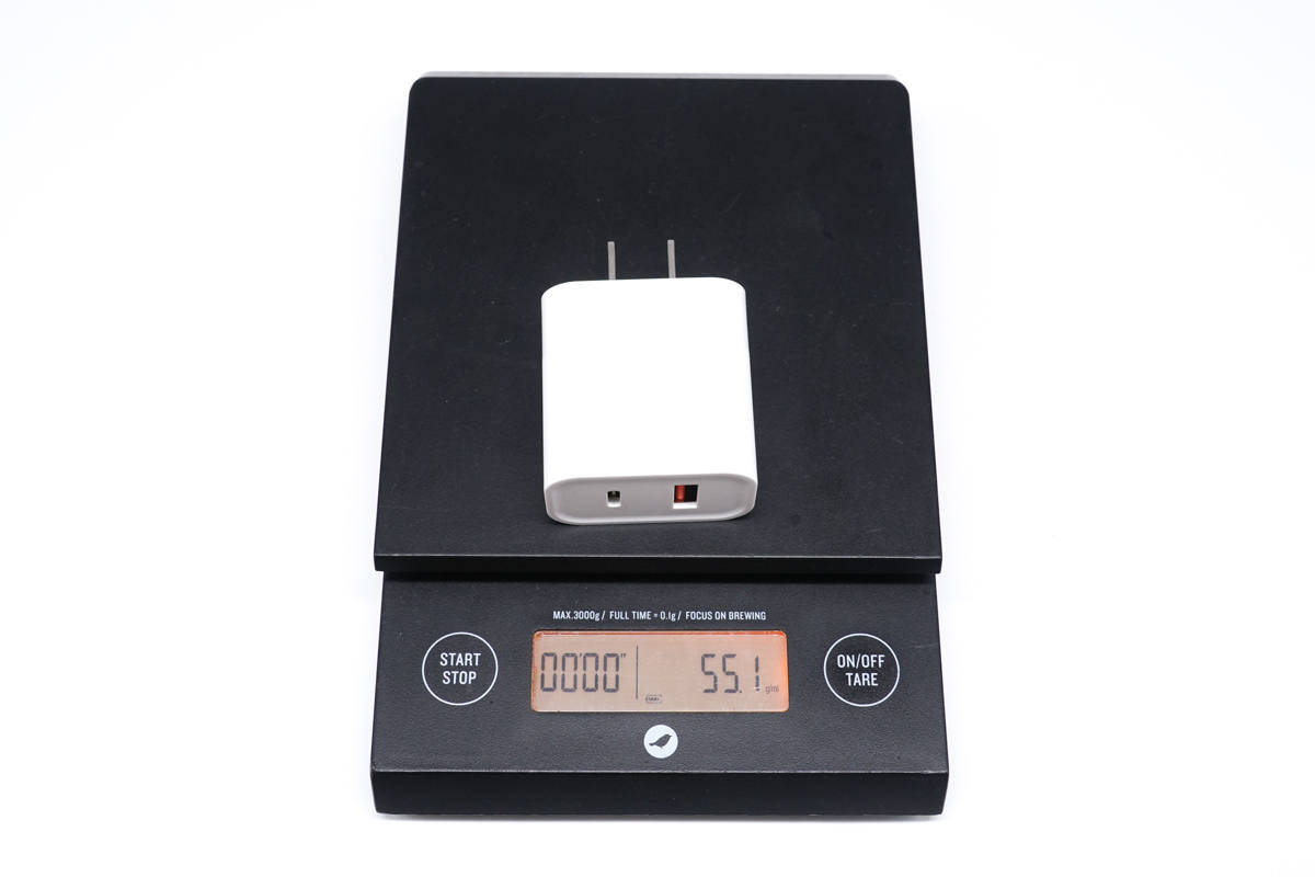 支持5-20V齐全电压档位，既可充iPhone 13又能充笔电，古石30W快充充电器拆解