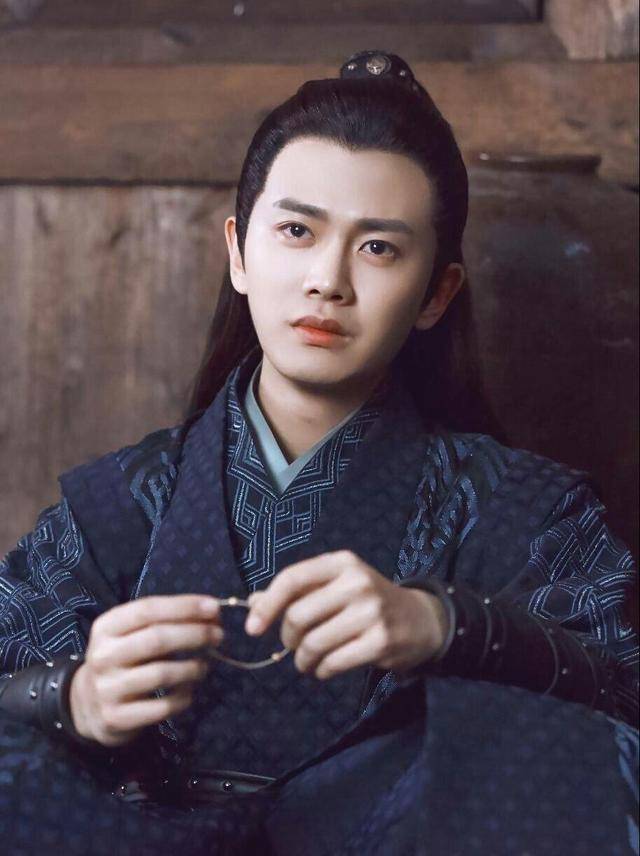 因为|他从小透明到“顶流”仅用10天，因结婚生子掉粉30万，如今再爆红2