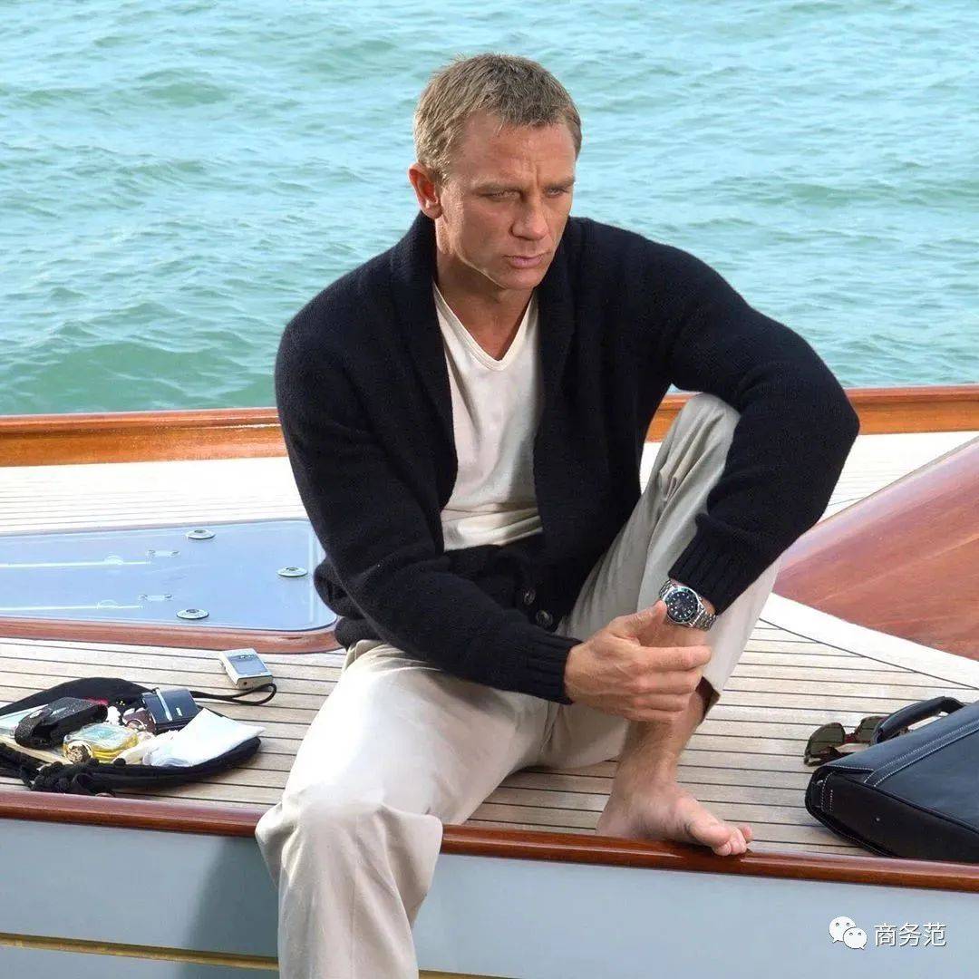 西装 男人如何穿针织衫,才能像007一样高级有型?