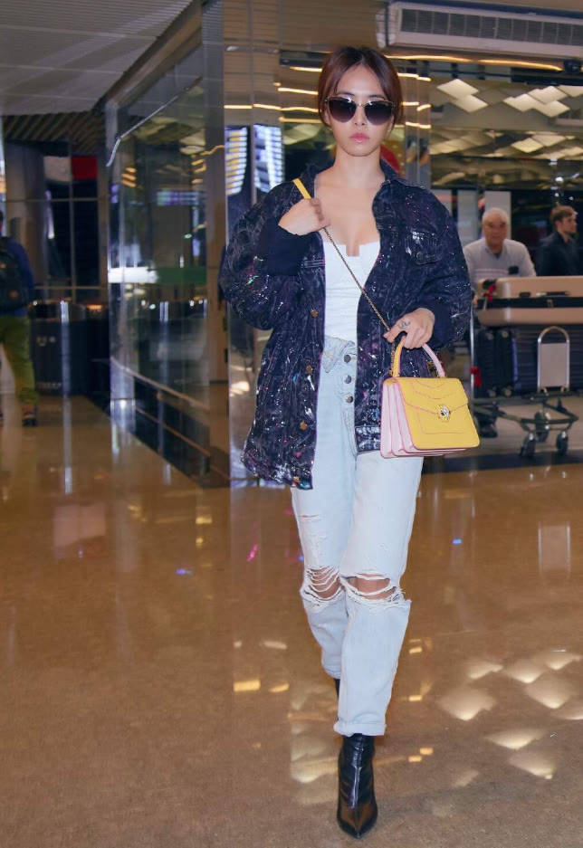 个性 蔡依林彻底放飞自我，一身衣服“破”到令人心疼，这时尚好难懂