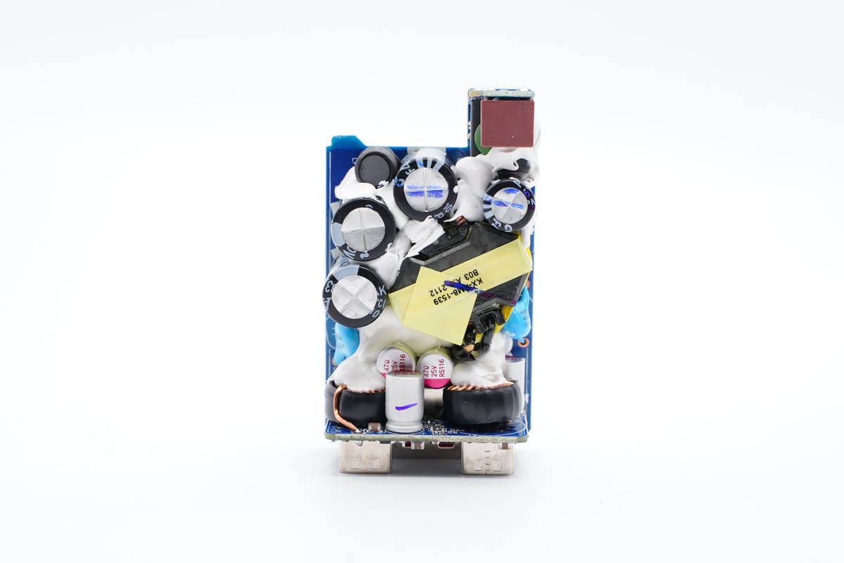 功率|内置镓未来G1N65R240PB氮化镓功率器件，绿巨能65W 2C1A氮化镓快充充电器拆解
