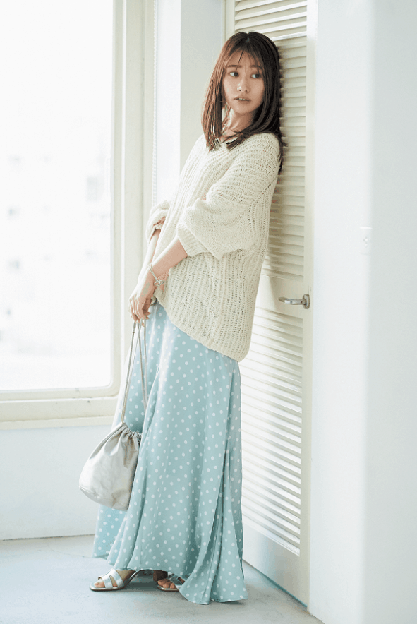 气质 大毛衣+半裙,才是2021秋冬最气质时髦的打开方式!