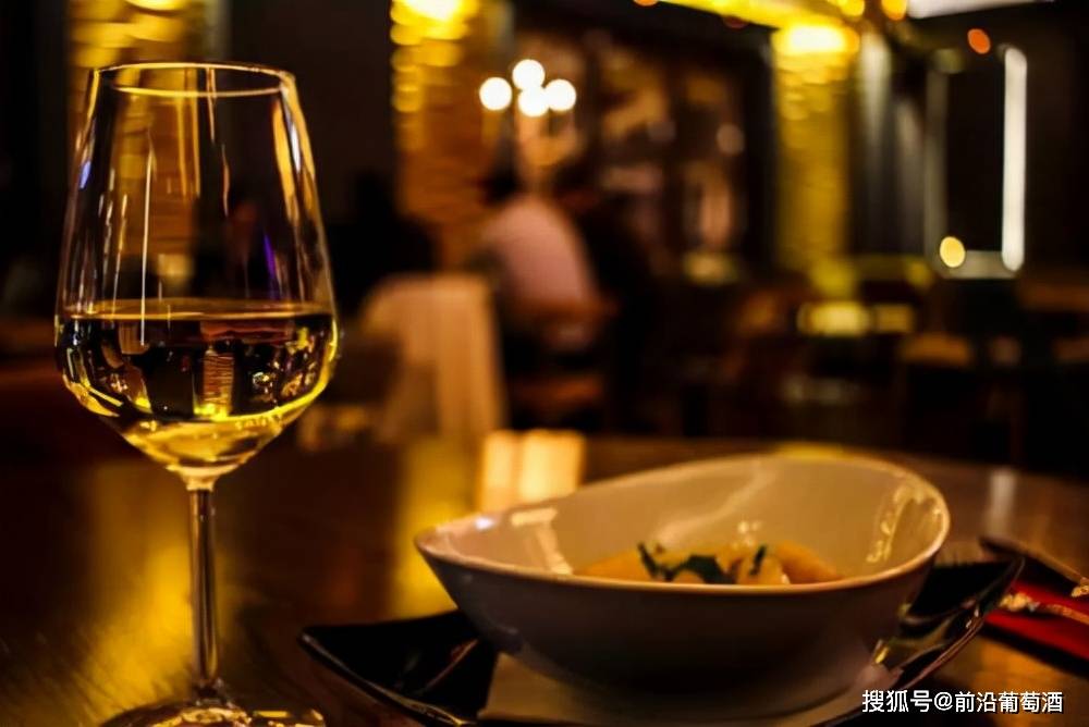 知识科普|以酒会友是葡萄酒收藏的目的和乐趣,好年份的顶级葡萄酒品鉴的乐趣