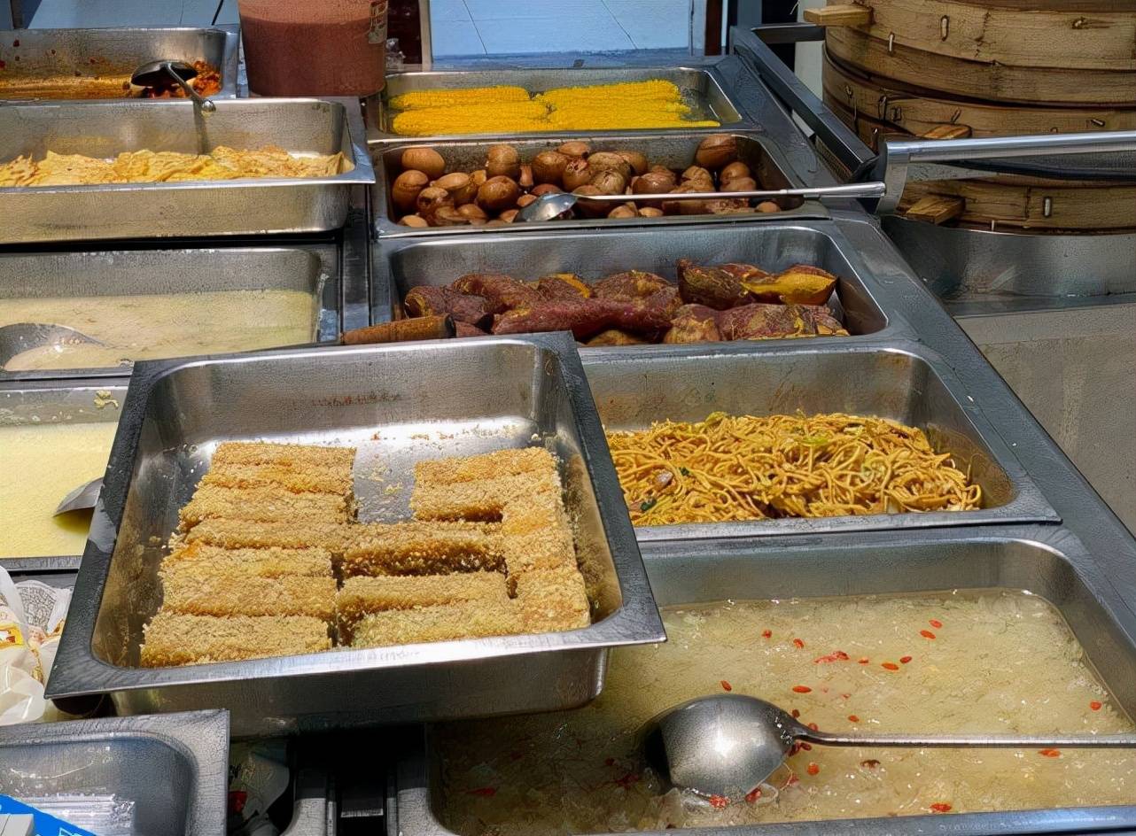 食堂|公司食堂的“自助早餐”真的很绝，不胖20斤都对不起老板！