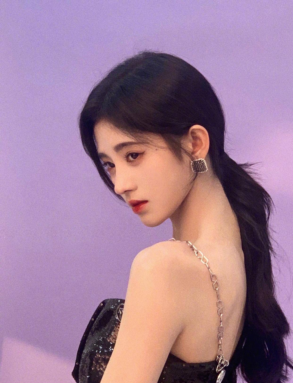 缺点越来越喜欢的精致女孩—鞠婧祎