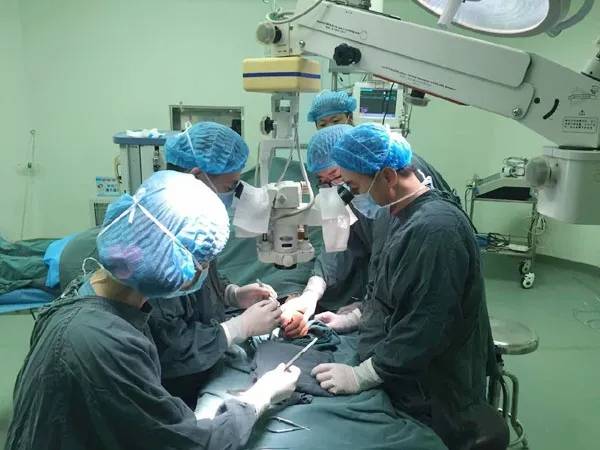 髂骨|咸阳市中心医院手足外科成功完成一例复杂拇指再造术