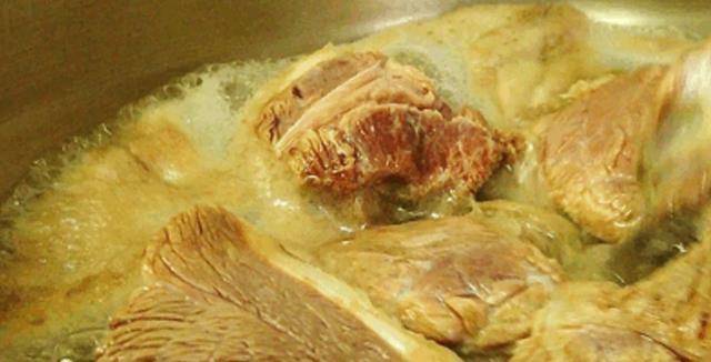 牛肉怎么切才不会柴 97ceca38bb0e4e3d92759b6c60a2e00d.jpeg