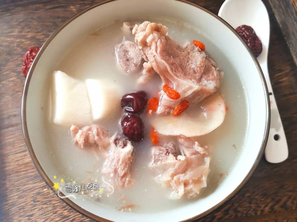 山药做什么汤好喝又简单 b080f5d3e8974cbfb5316600547d35e1.jpeg
