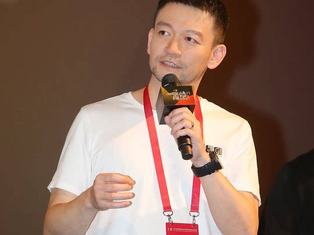 吴京|《流浪地球2》开机图传出，吴京刘德华现身现场，张丰毅首次曝光