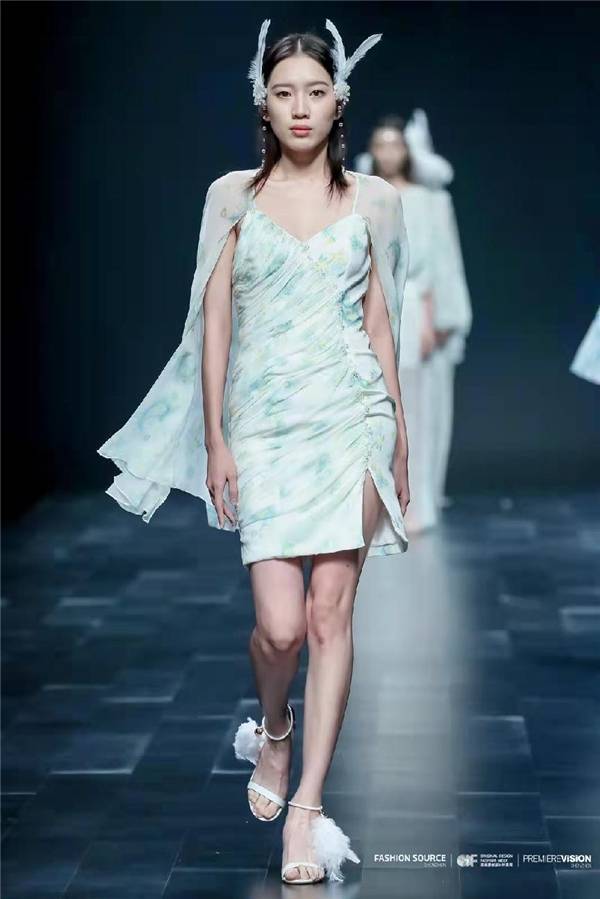 视觉 VAN SUNSUN上善《翎》系列登场，沉浸式体验西域浪漫风情