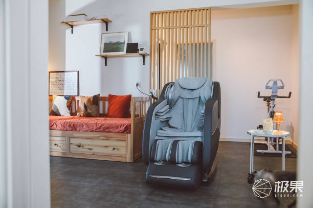 腰部|伏案工作者的福音！74组气囊+仿生机械手，在家私享全身“马杀鸡”