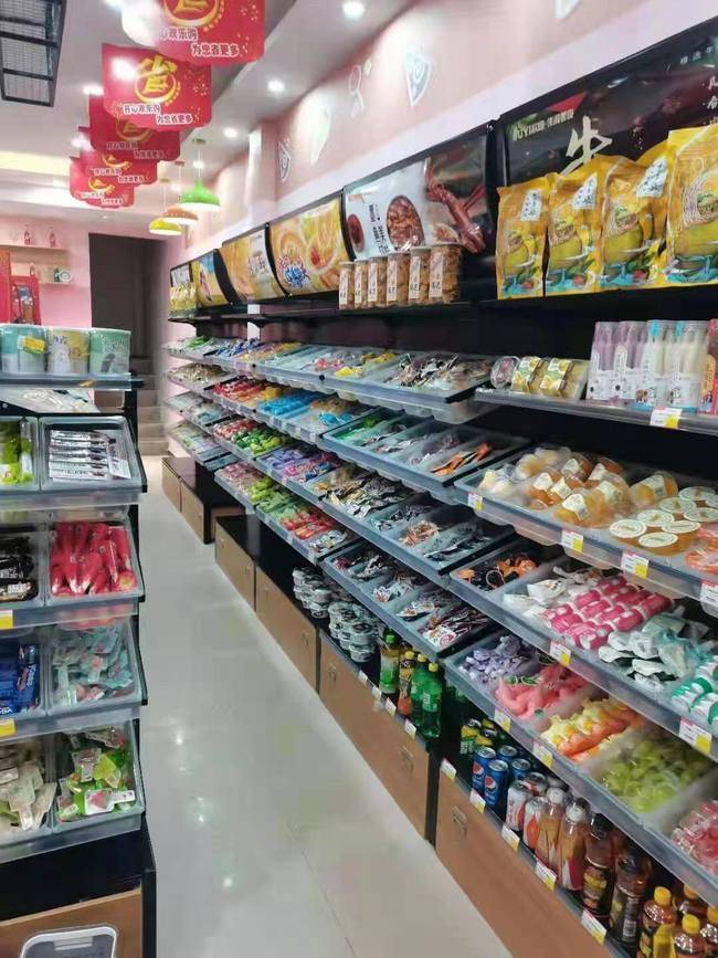 小铺|零食小铺进口零食店向精致化、多元化、健康化、社交化等方向发展