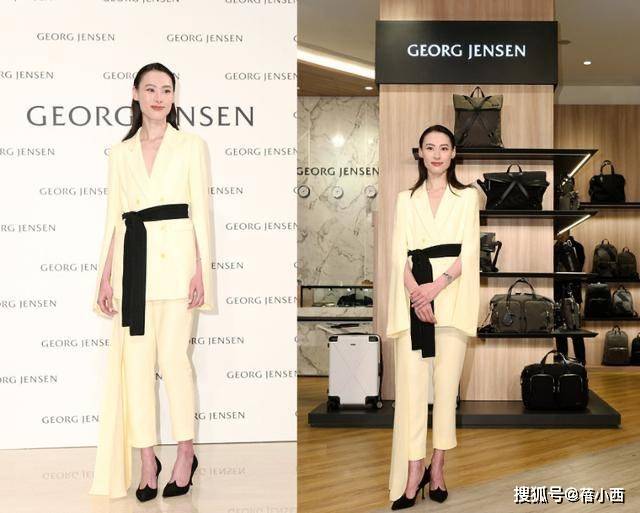 颜色 梁洛施终于换了风格！穿白色西装配绿色半身裙，比阔太还更优雅