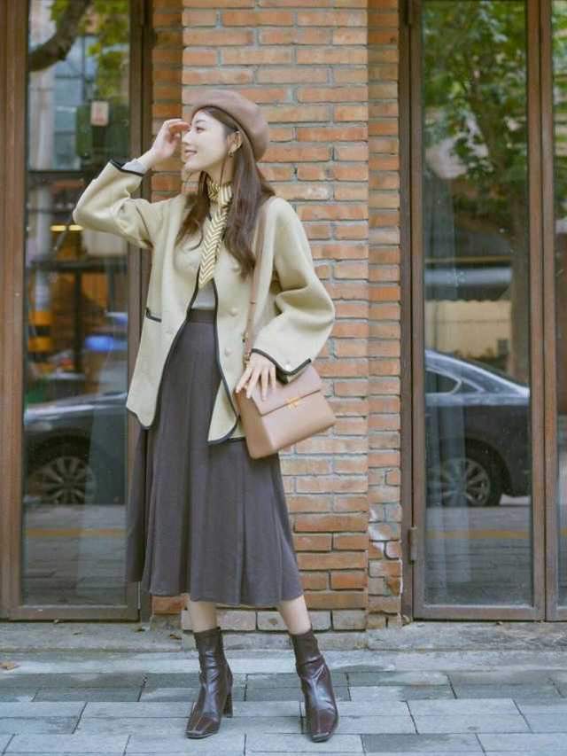 身材 百褶裙你穿对了吗？配上这几件上衣温柔又时髦，还能提升气质感
