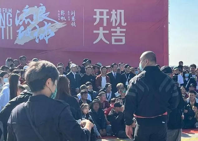 吴京|60岁的刘德华依然拼命，两部电影一起拍，每部都是大制作