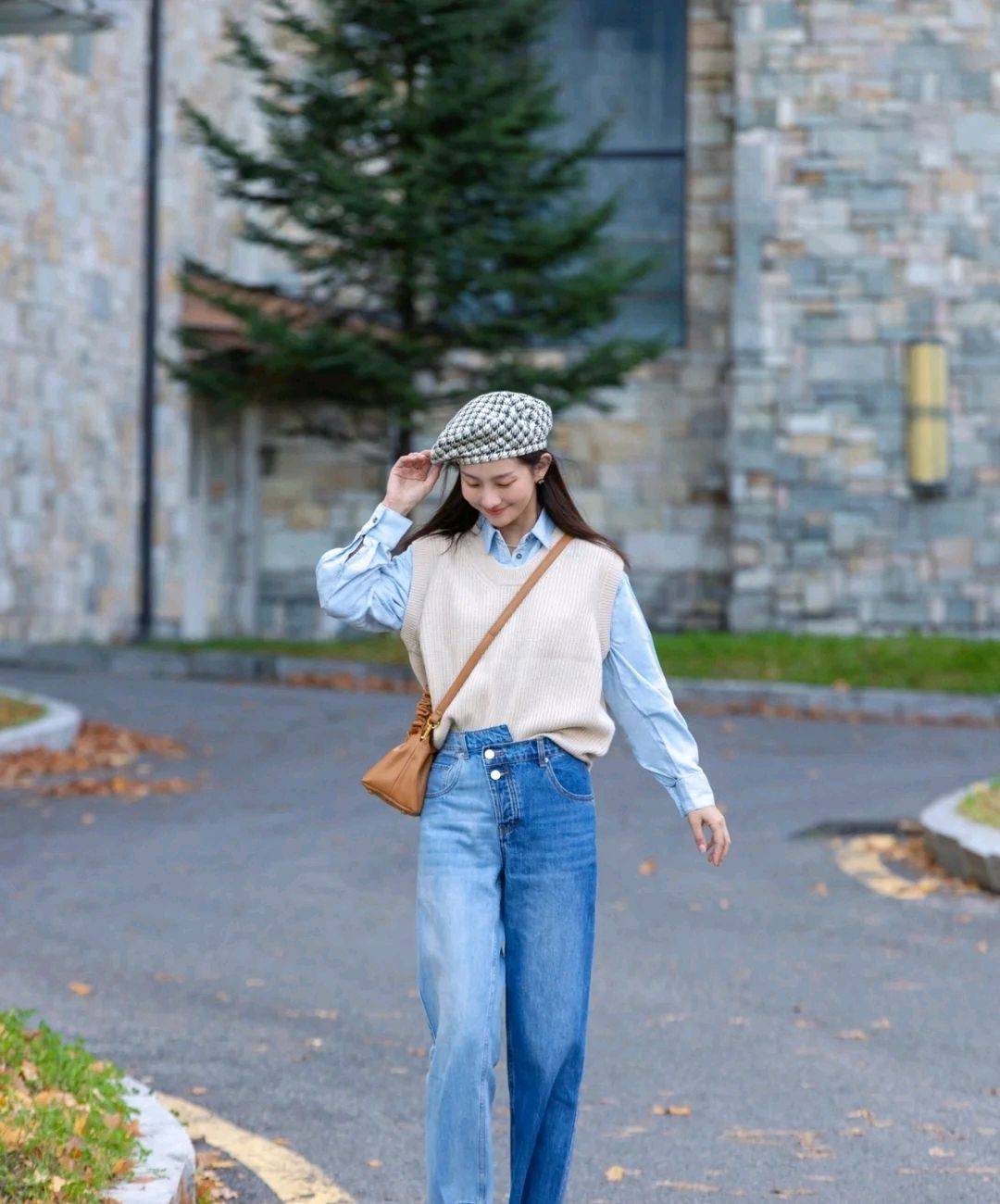 风景线 谁说穿基础款不好看的？只要会搭配，轻松成为街角的靓丽风景线