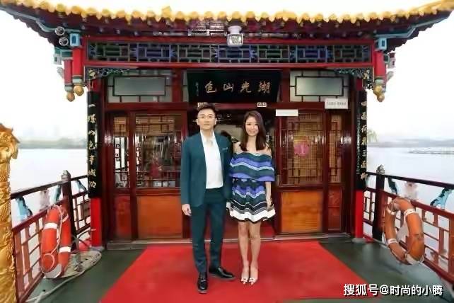 林氏 林心如的“林氏减龄穿搭法”也太惊艳了，学会用印花走遍天下