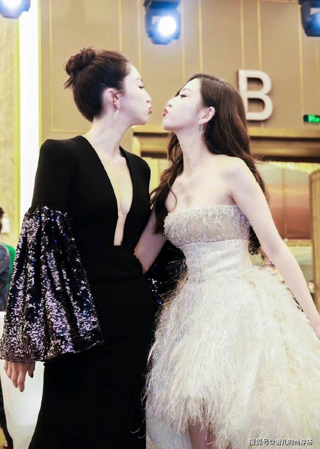 设计 董璇和佟丽娅同框犹如“黑白天鹅”,一个性感冷艳一个氛围感十足