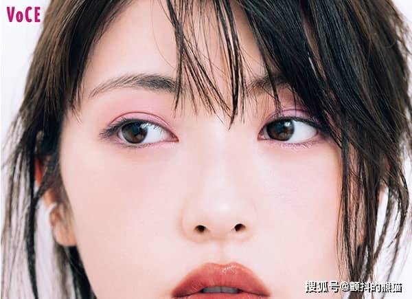 de滨边美波 使用偏蓝粉色×紫色挑战性感的围妆！打造甜美成熟秋妆