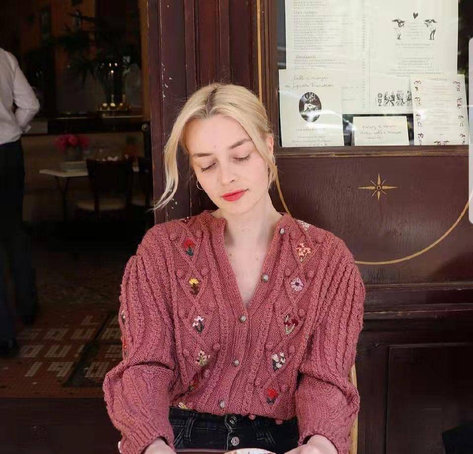 设计 秋季必备毛衣“花式搭配”,轻松玩转时尚,防寒保暖又高级