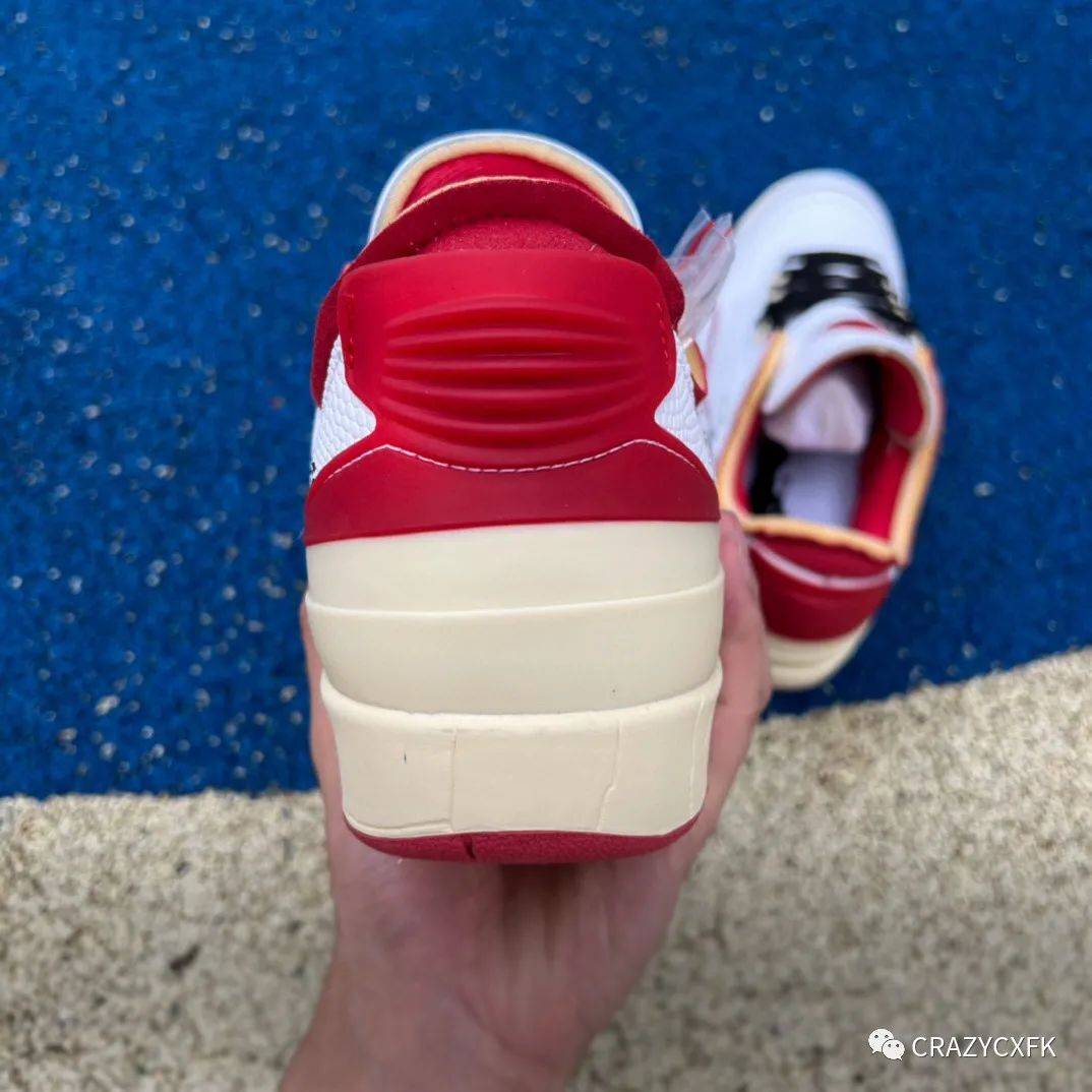 Low 乔丹二代联名 OFF-WHITE x Air Jordan 2 Low SP 黑白红解构篮球鞋测评