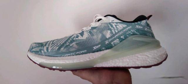 特步 两三百就能买到的好跑鞋，脚感不输上千的国际大牌，你有穿过吗？