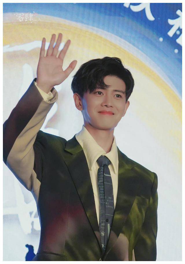 周文幸|任嘉伦眼里最虐的周生辰，为什么观众却觉得甜，看懂细节你也会哭