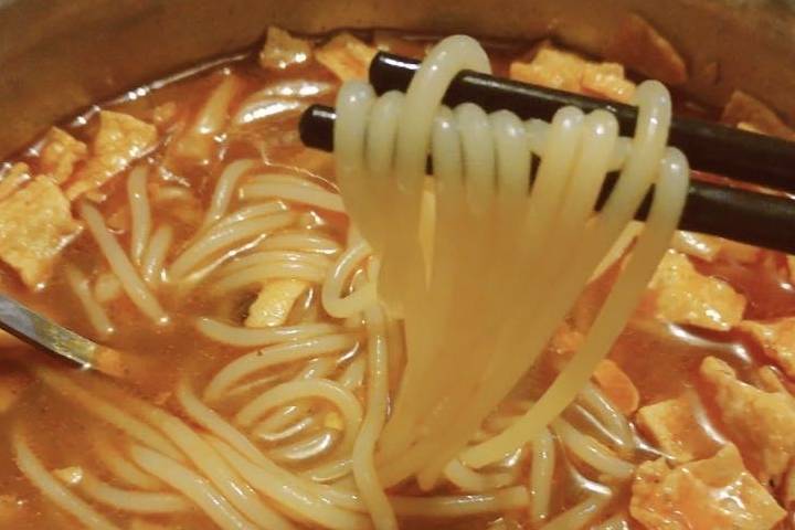 蛋黄酥|2020年火得不行的5款零食，好吃不贵又量大，你吃过几种？