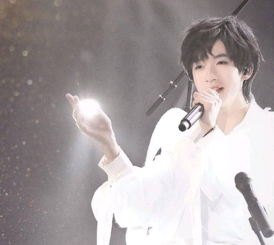 因为|深海：“全世界最棒的小朋友贺峻霖”