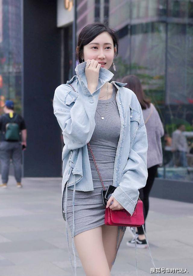 裙子 时尚穿搭：轻松穿出别具一格的时尚感