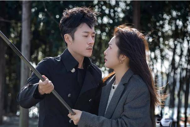 职场|播出12天拿下8个收视第一，网友评：作为一部轻喜剧，它算成功的