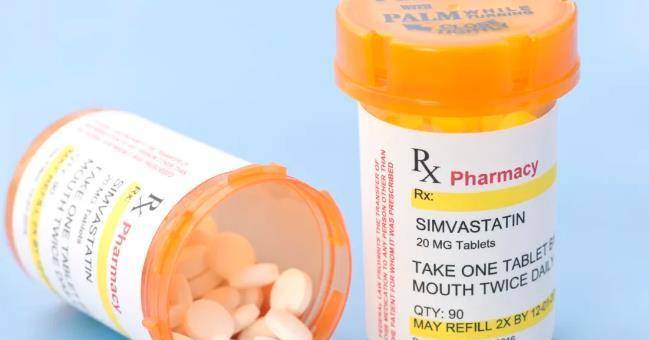 血管|他汀不止降血脂，4大“隐藏技能”，长期吃的人都获益